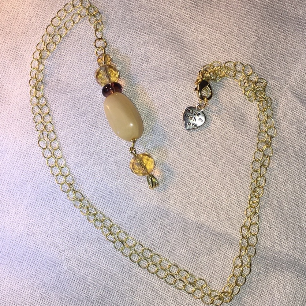 💕Alabaster stone with matching earrings